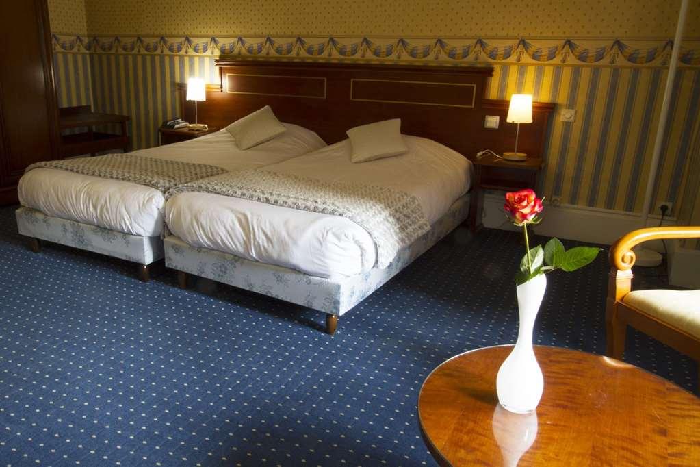 Brit Hotel Roanne - Le Grand Hotel 객실 사진