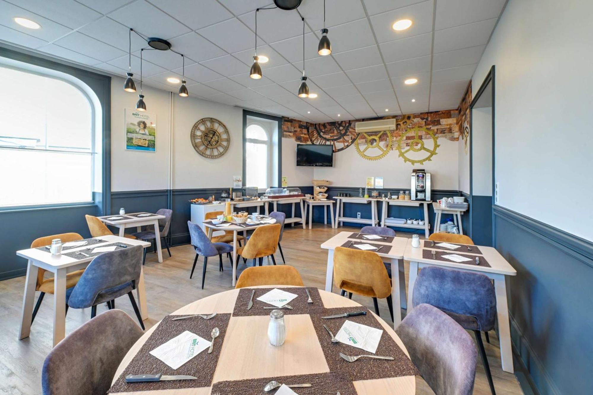 Brit Hotel Roanne - Le Grand Hotel 외부 사진