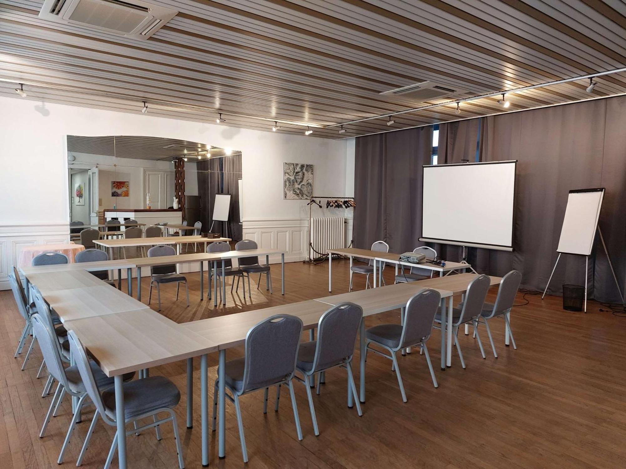 Brit Hotel Roanne - Le Grand Hotel 외부 사진
