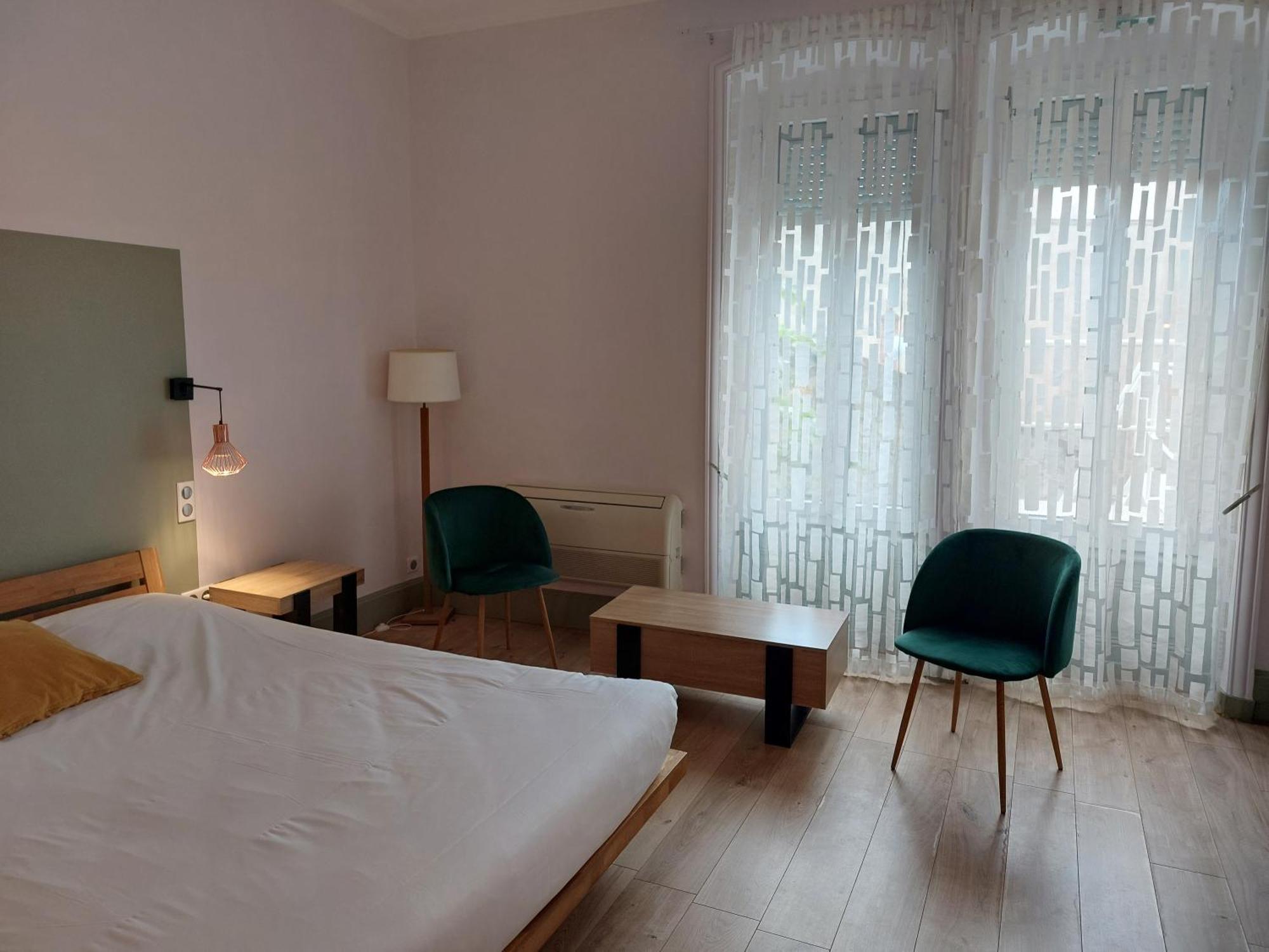 Brit Hotel Roanne - Le Grand Hotel 외부 사진