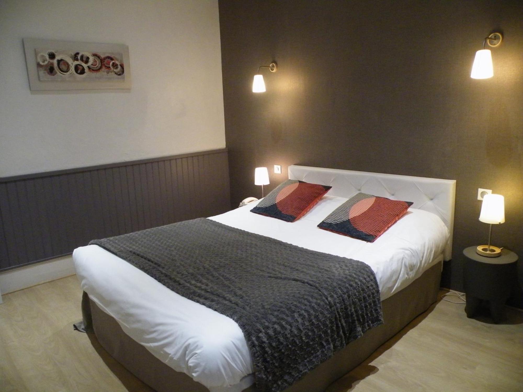 Brit Hotel Roanne - Le Grand Hotel 외부 사진
