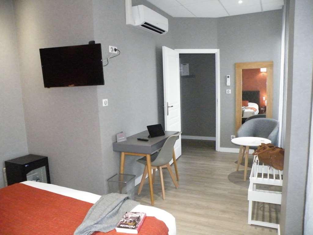 Brit Hotel Roanne - Le Grand Hotel 객실 사진