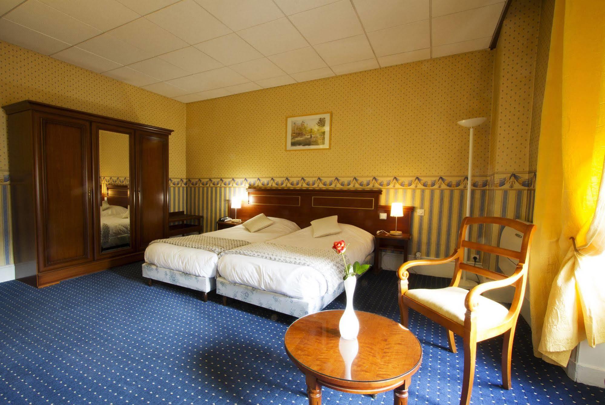 Brit Hotel Roanne - Le Grand Hotel 외부 사진